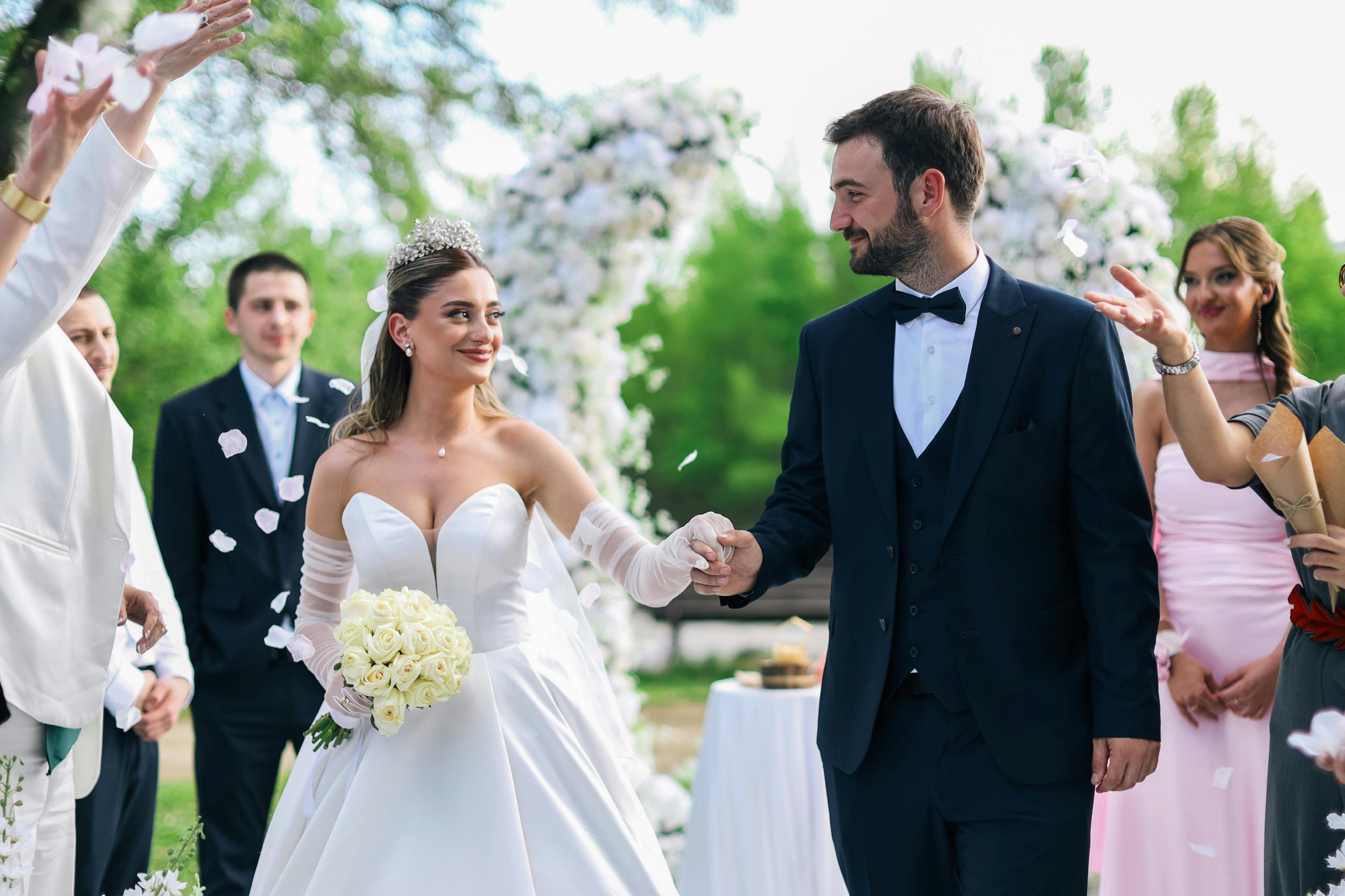 Para młoda podczas uroczystości weselnej