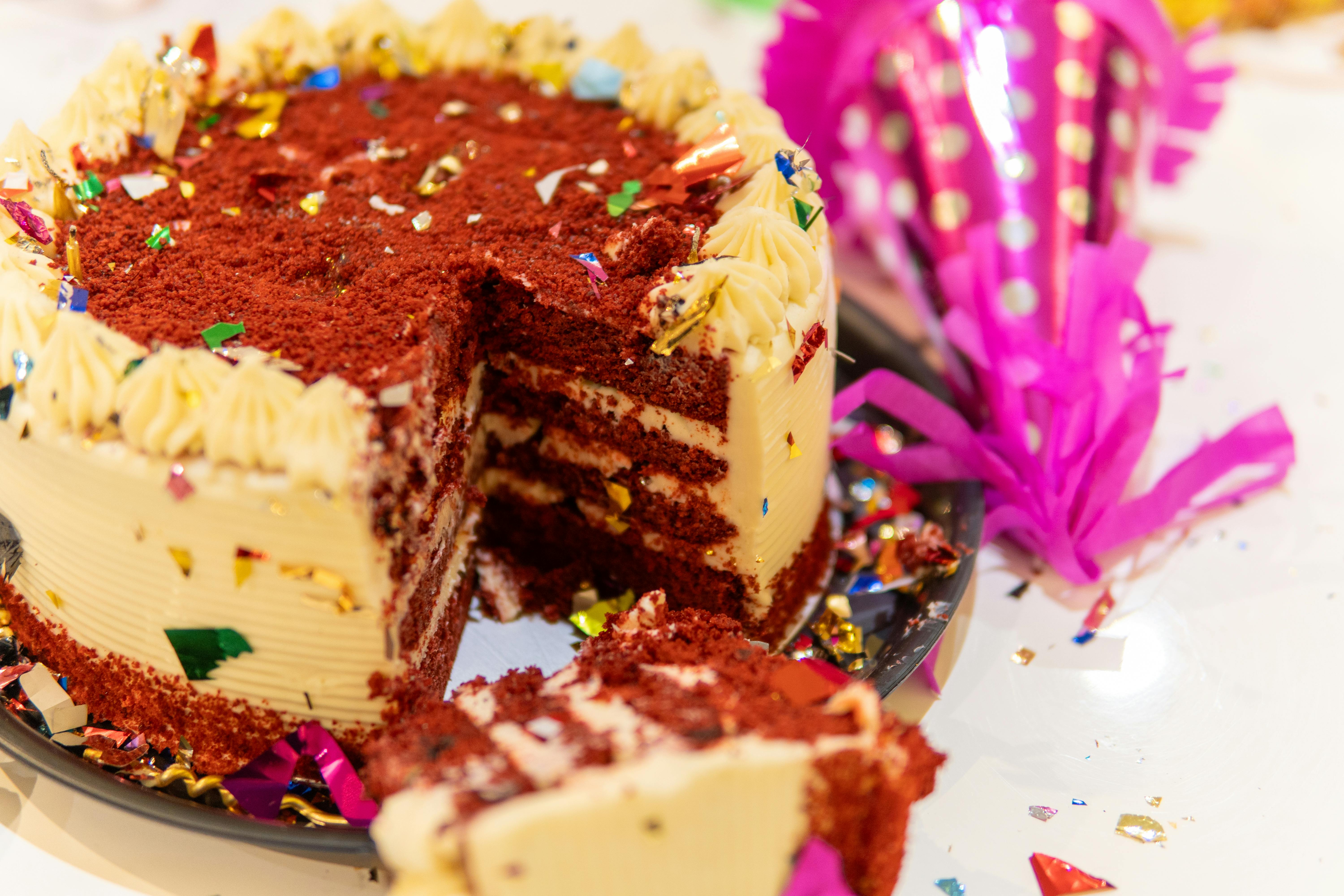 Osoba przygotowująca przemówienie na ważną uroczystość